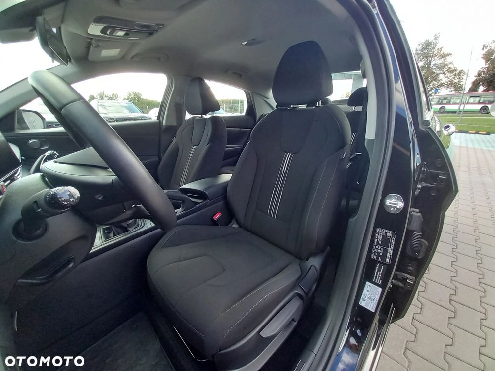 Hyundai Elantra 1.6 Smart - 13