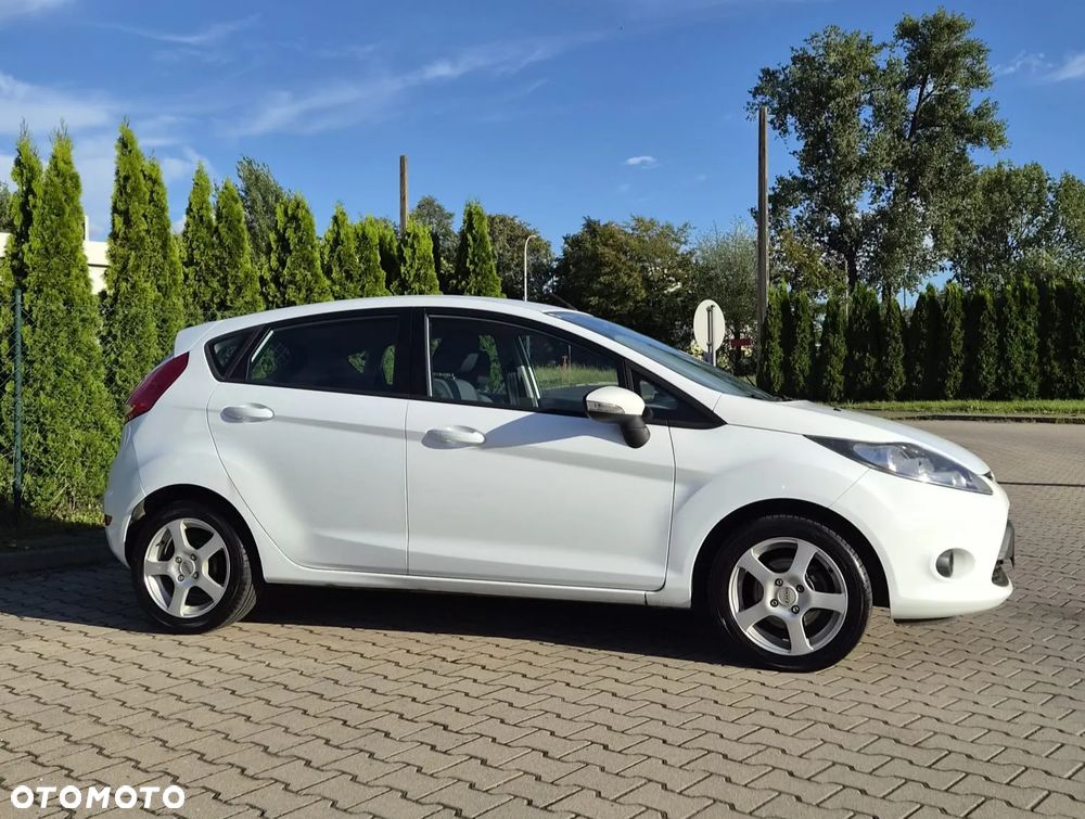 Ford Fiesta 1.25 Champions Edition - 11