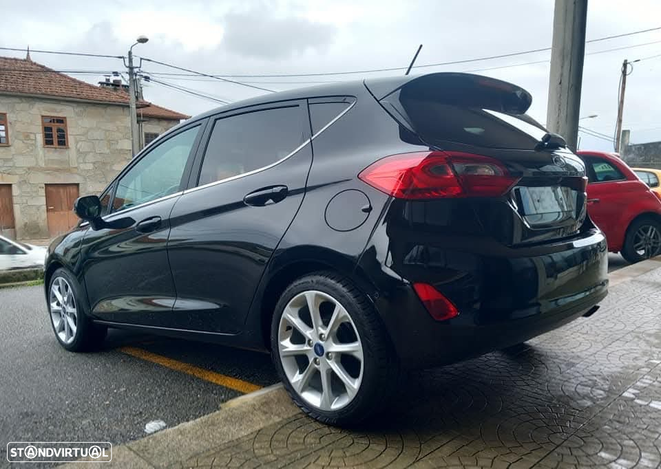 Ford Fiesta 1.0 EcoBoost S&S Titanium - 4