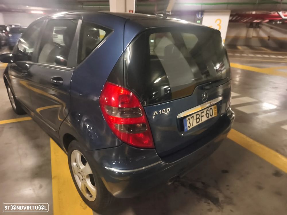 Mercedes-Benz A 180 - 32