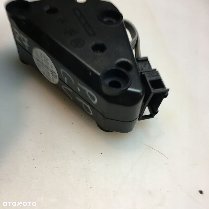WZMACNIACZ GŁOŚNIKA PRAWY LEWY GOLF V 1K0035463D - 2
