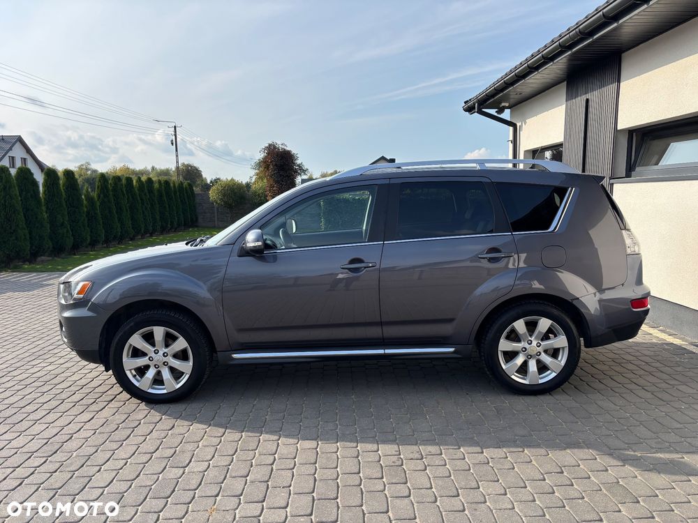 Mitsubishi Outlander - 4
