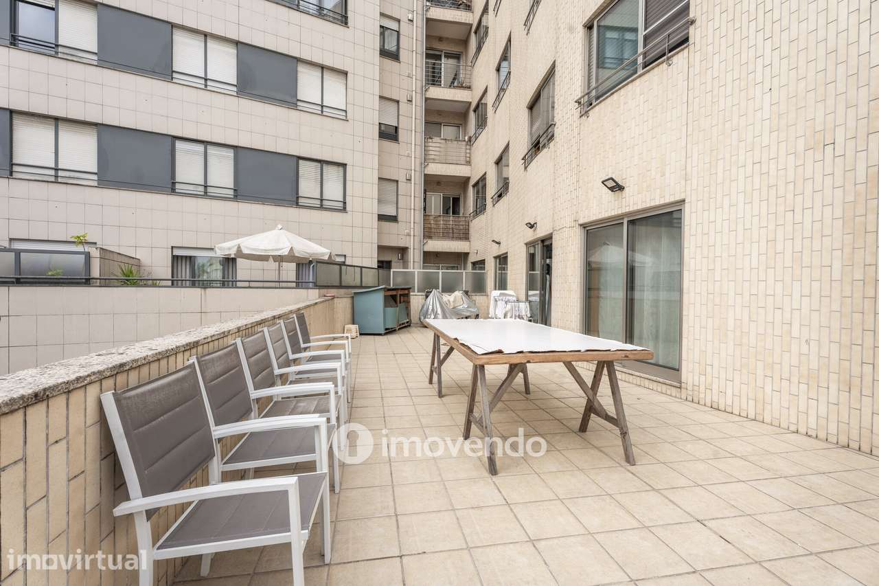 Apartamento T2 com estacionamento e terraço, em Rio Tinto - Grande imagem: 5/30