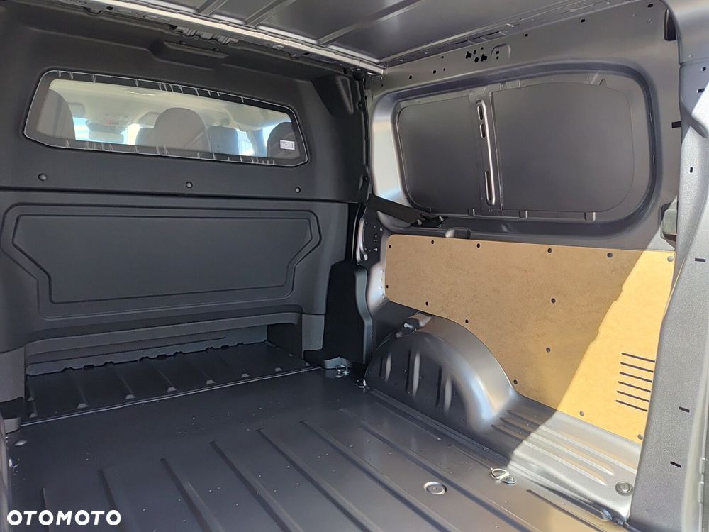 Opel Vivaro - 11
