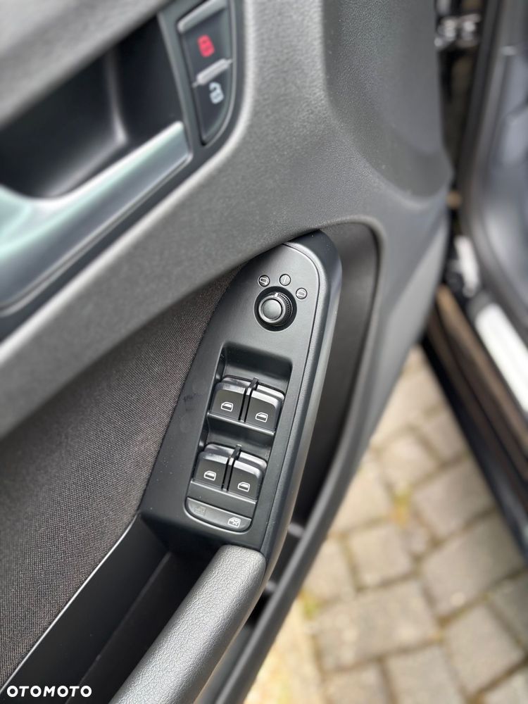 Audi A4 Avant 2.0 TDI DPF multitronic Ambiente - 13