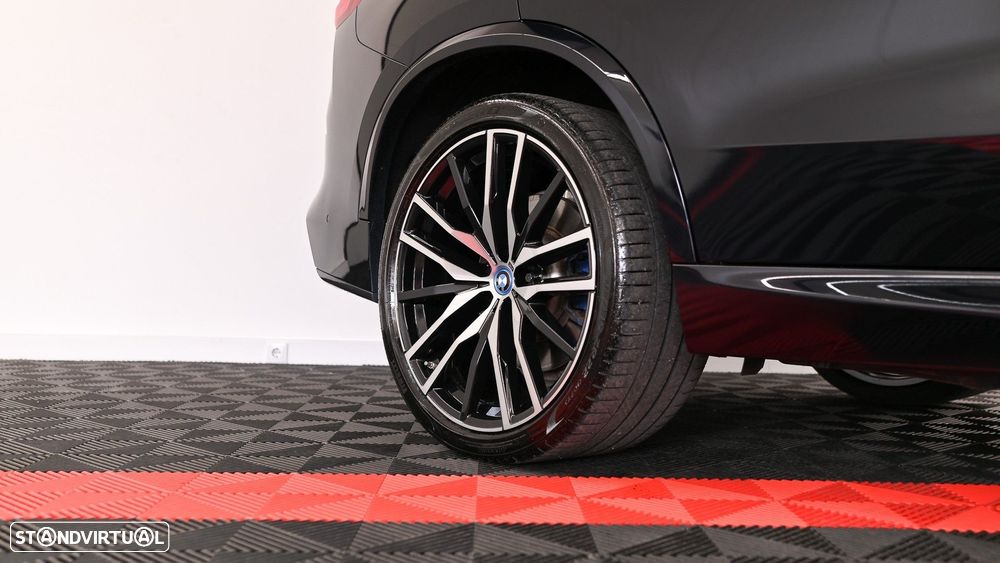 BMW X5 45 e xDrive Pack M - 18