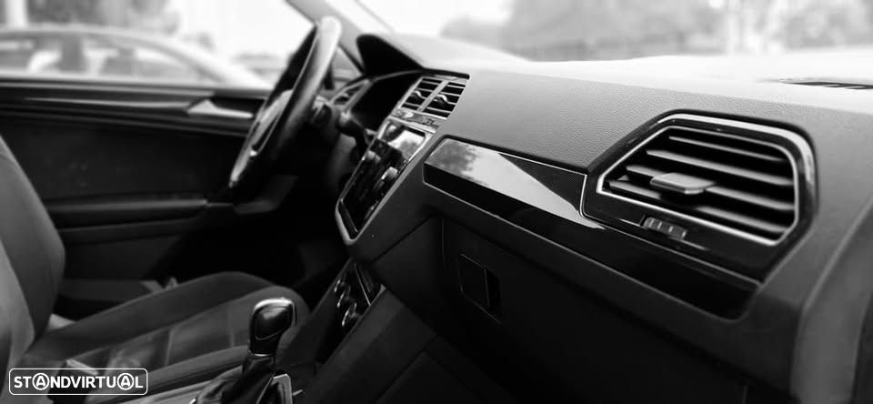 VW Tiguan 2.0 TDI R-Line DSG - 9