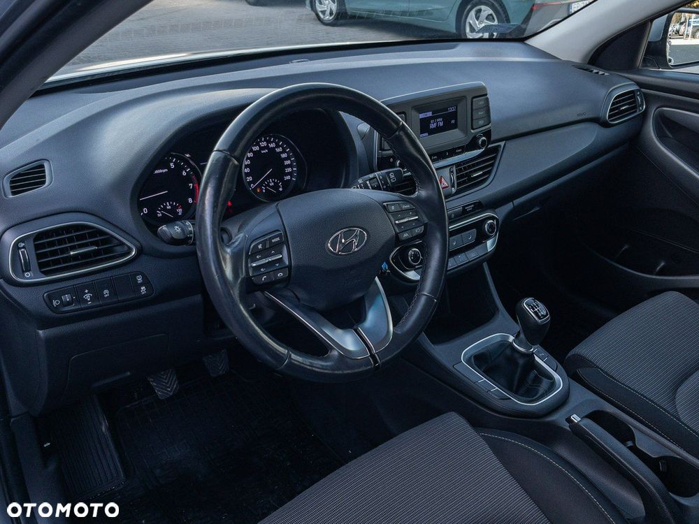 Hyundai i30 1.5 DPI Modern - 10
