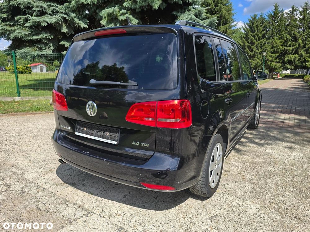 Volkswagen Touran 2011 photo 3
