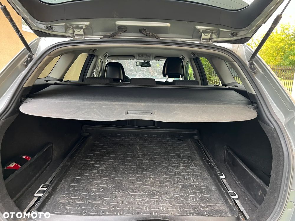 Toyota Avensis 2.0 D-4D Sol plus - 14