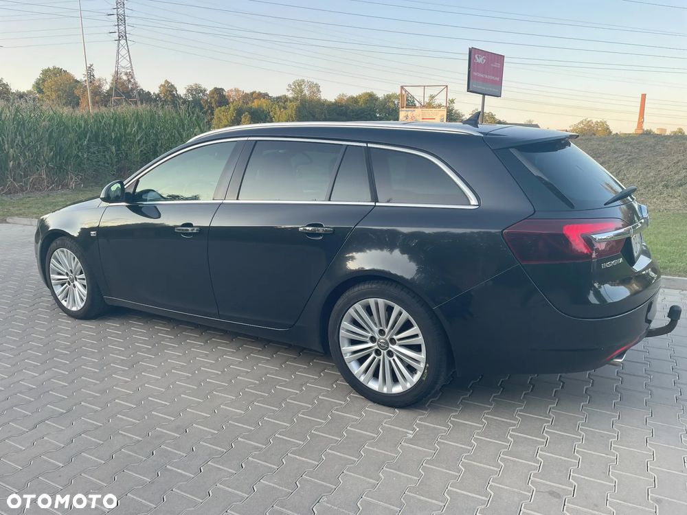 Opel Insignia Sports Tourer 2.0 Diesel Exclusive - 2