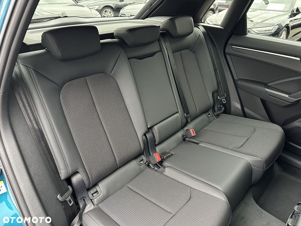 Audi Q3 - 22