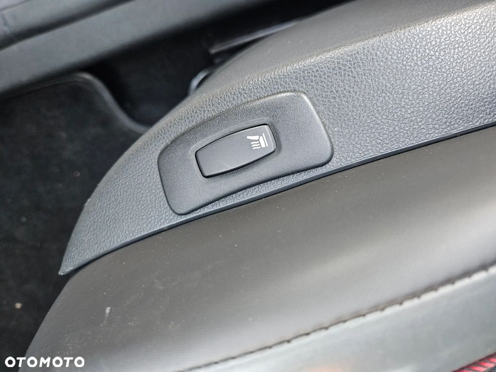 Renault Captur ENERGY TCe 120 EDC LIMITED - 30