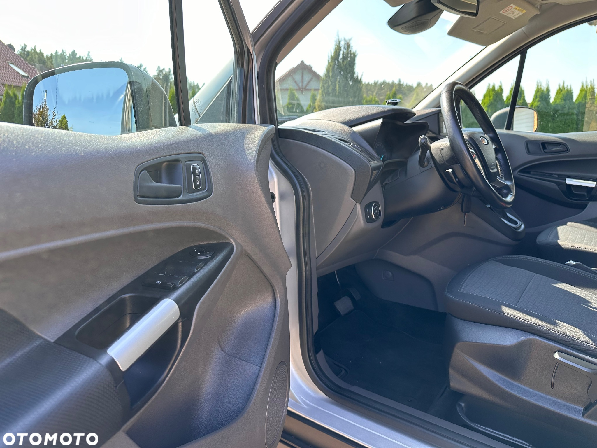 Ford Tourneo Connect Grand - 15
