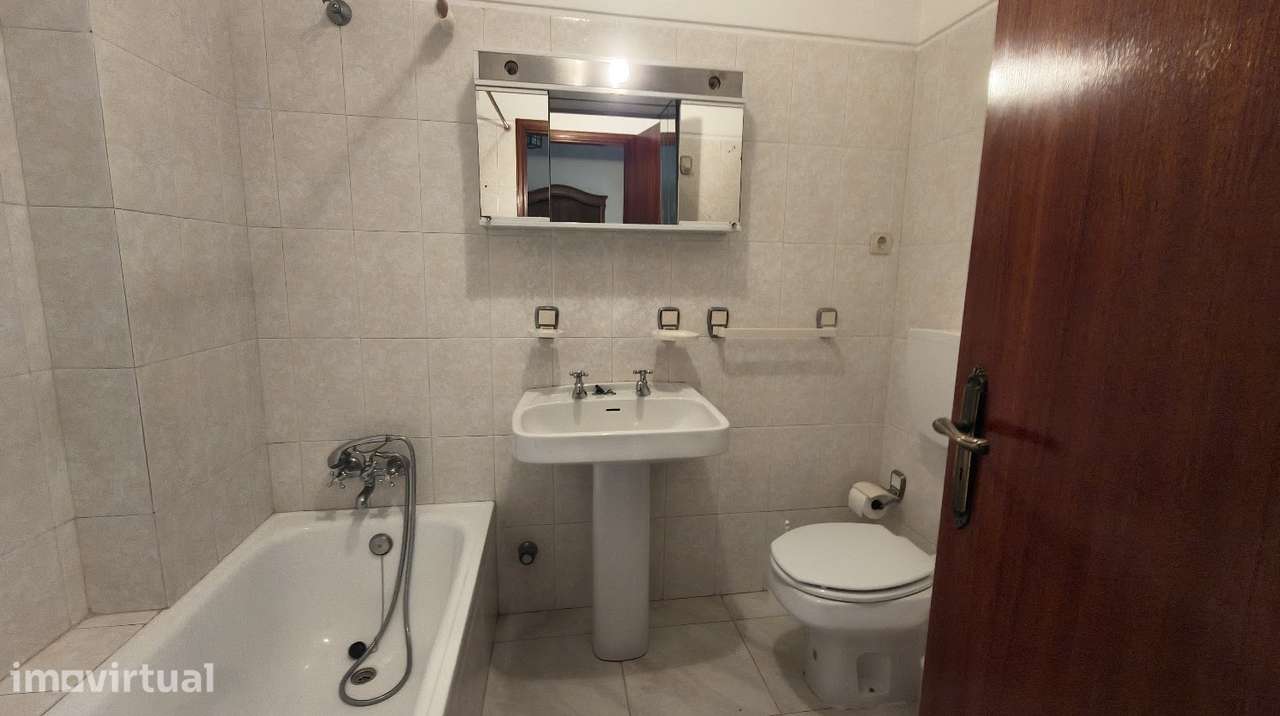 Apartamento T0+1 - Perto da praia - Grande imagem: 4/7