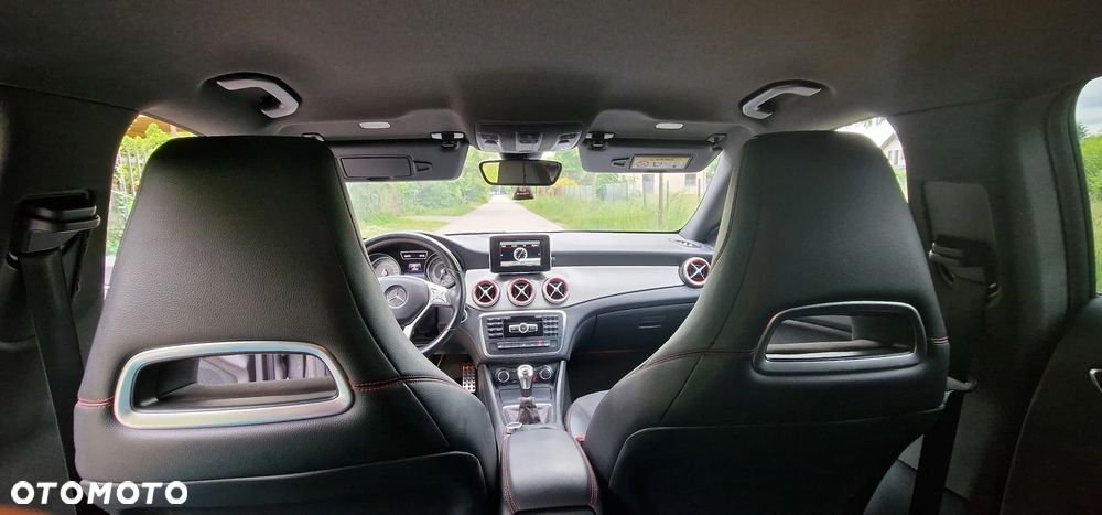 Mercedes-Benz CLA 200 AMG Line - 22