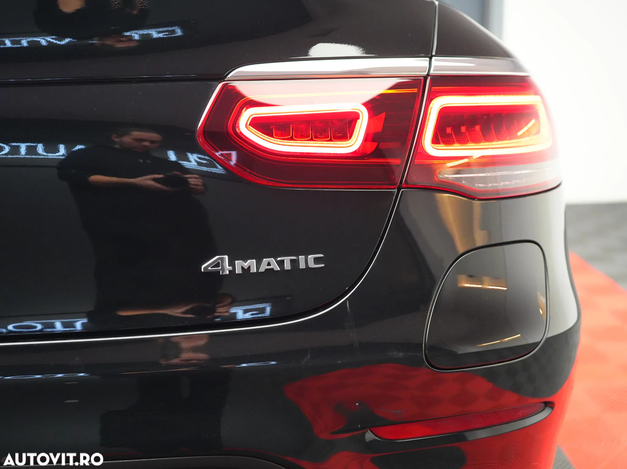 Mercedes-Benz GLC 300 4MATIC MHEV - 29