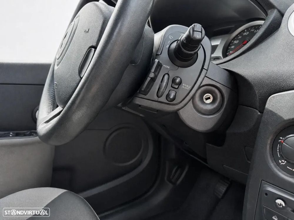 Renault Clio Break 1.2 16V Confort 130g - 14