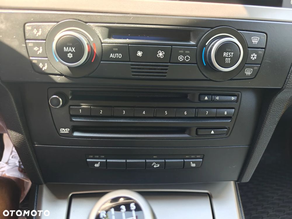 BMW Seria 3 325xi - 36