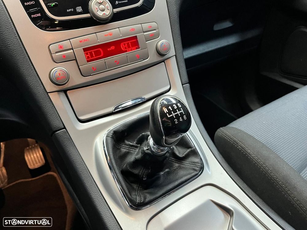 Ford S-Max 1.8 TDCi Titanium 7L - 18