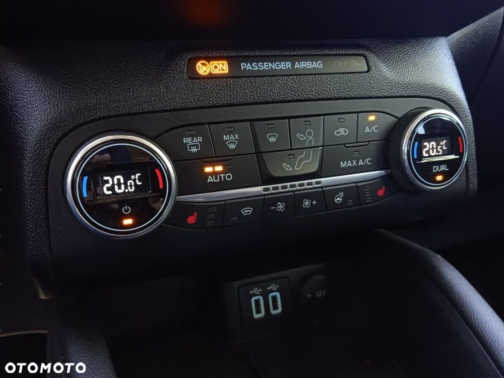 Ford Kuga 1.5 EcoBoost TITANIUM - 27