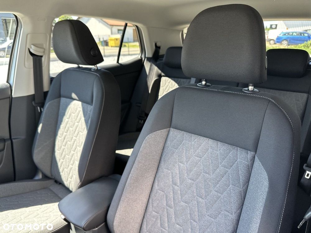 Volkswagen T-Cross - 12