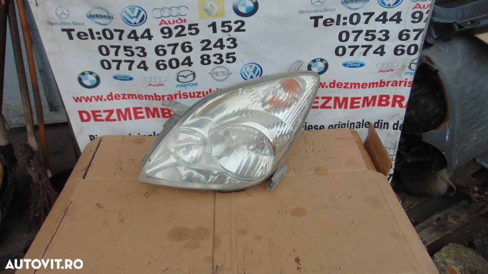Far Toyota Corolla Verso 2002-2004 faruri stanga dreapta dezmembrez - 4