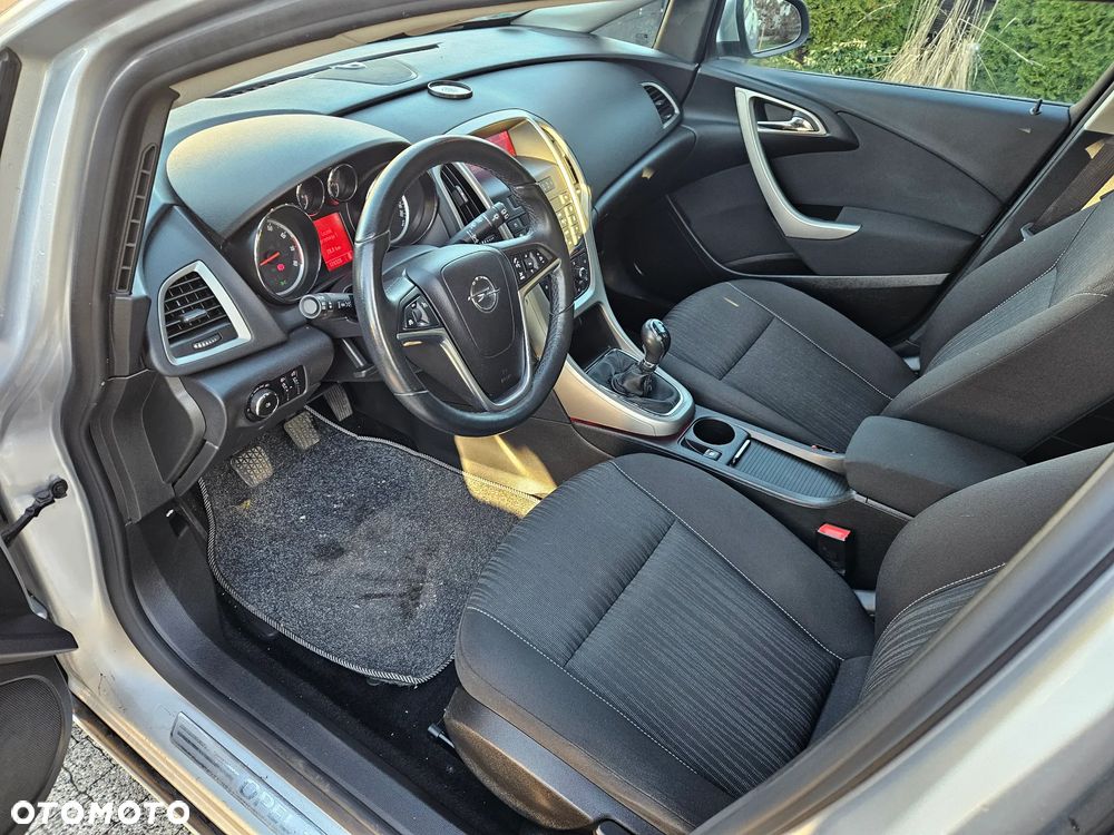 Opel Astra 1.6 Innovation - 10