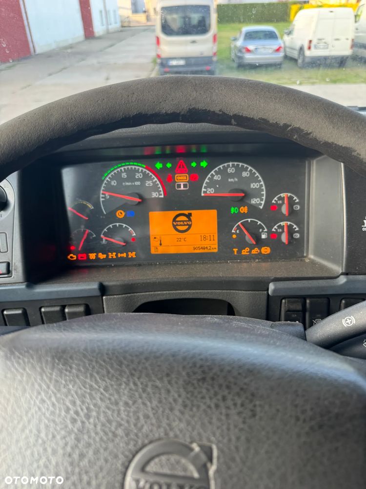 Volvo - 9