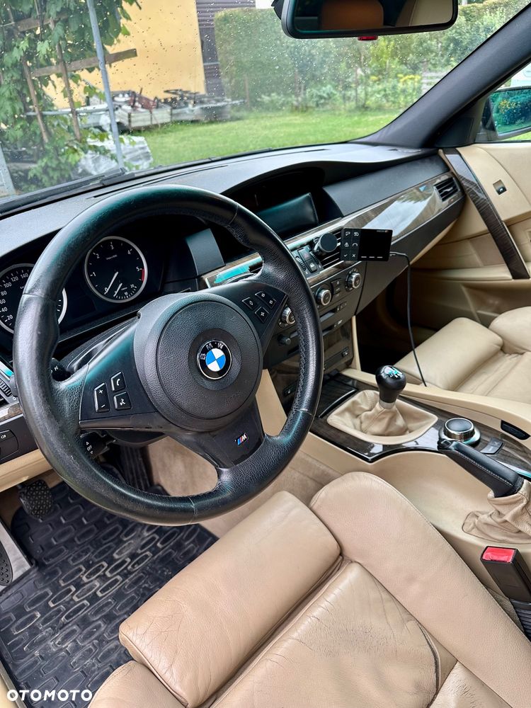 BMW Seria 5 525d - 17