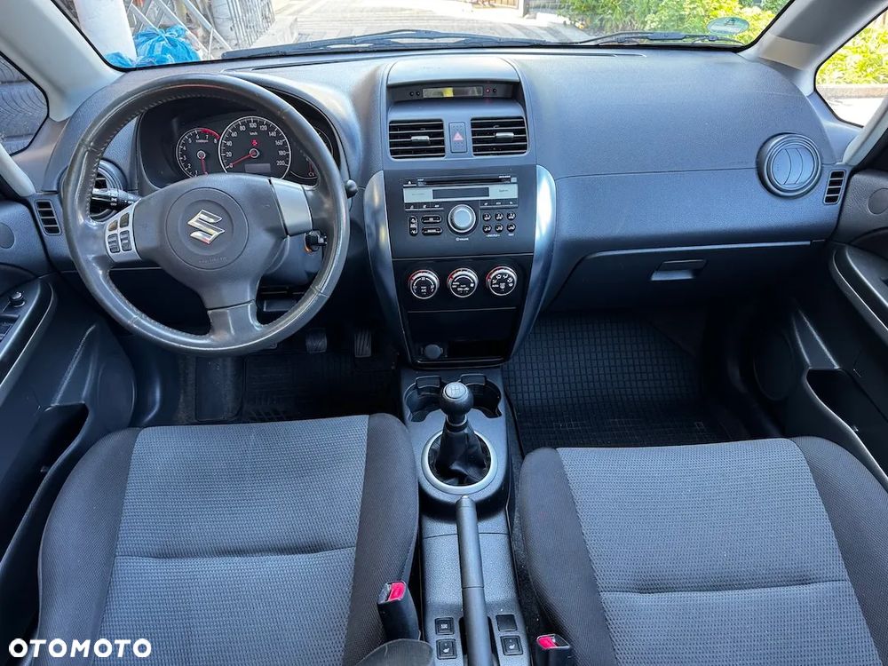 Suzuki SX4 1.6 GS/Premium - 18