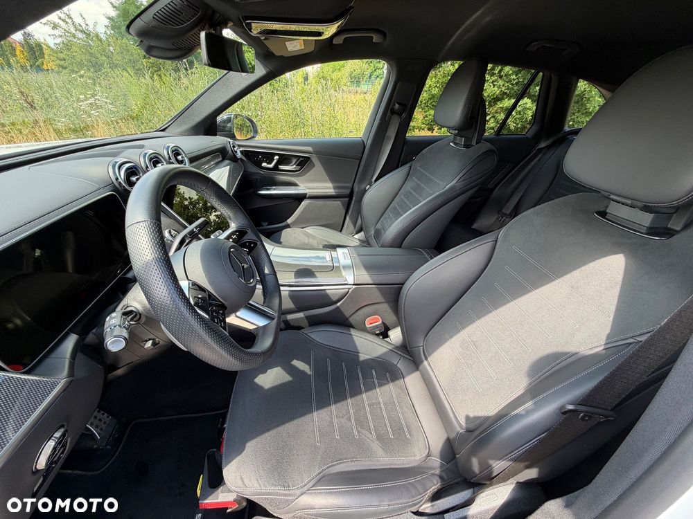 Mercedes-Benz GLC 300 de PHEV 4-Matic AMG Line - 24