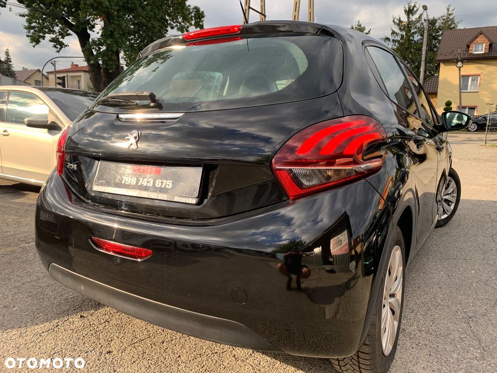 Peugeot 208 1.2 PureTech Allure - 17