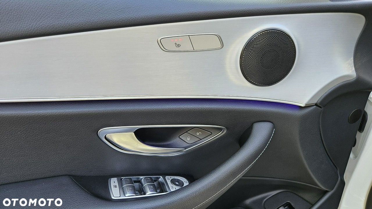 Mercedes-Benz Klasa E - 22