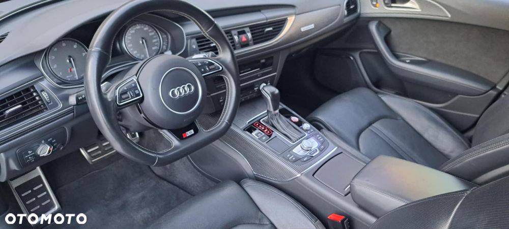Audi S6 Avant - 11