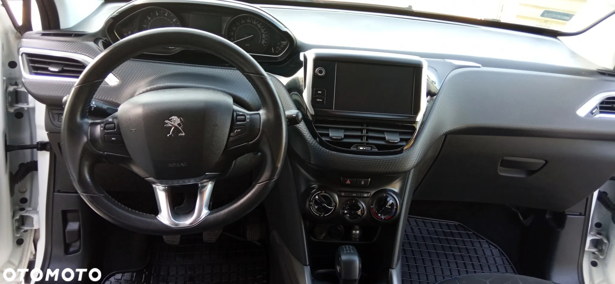 Peugeot 2008 PureTech 82 Style - 21
