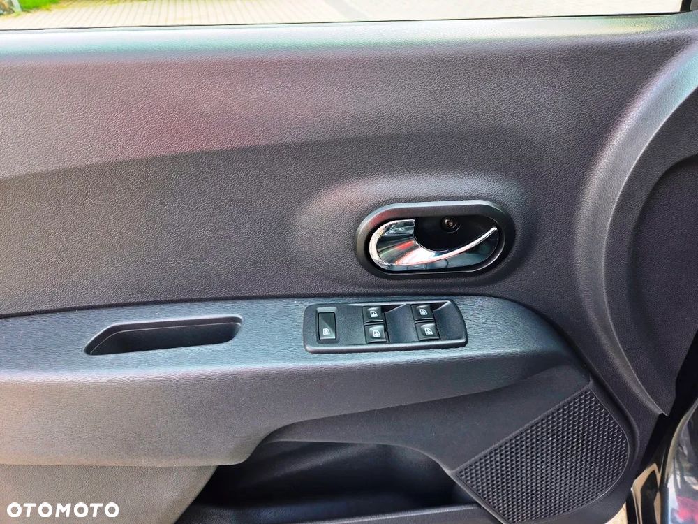 Dacia Lodgy 1.3 TCe Stepway S&S - 23