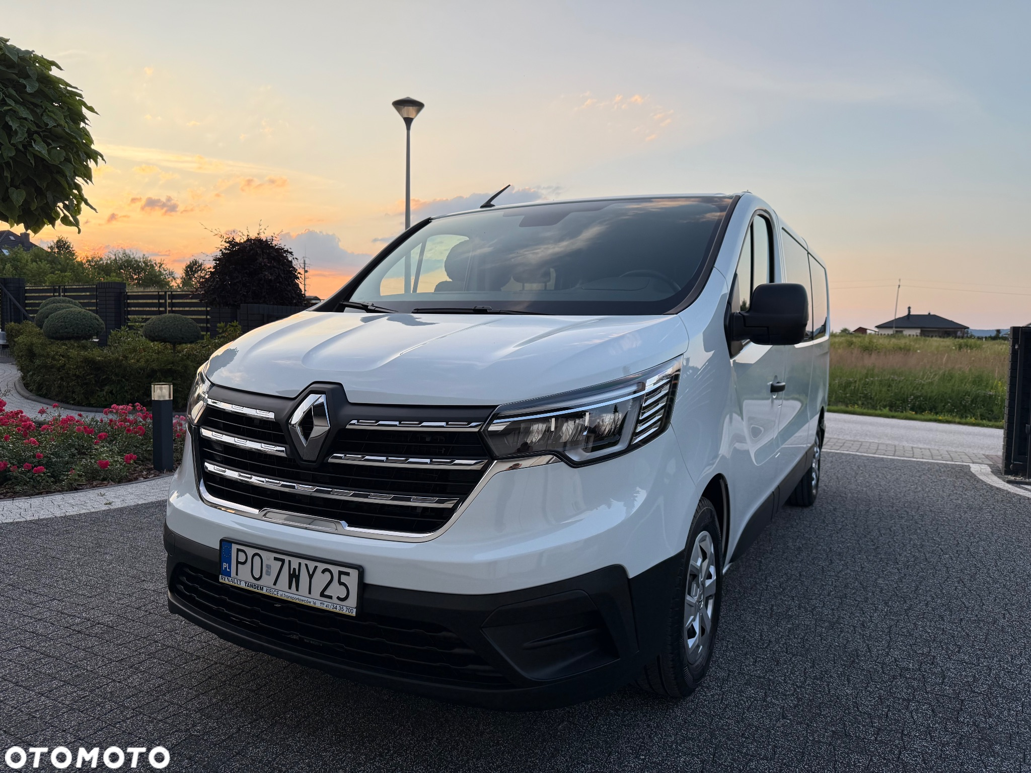 Renault Trafic 2.0 dCi L2H1 HD Extra (bryg.) - 9