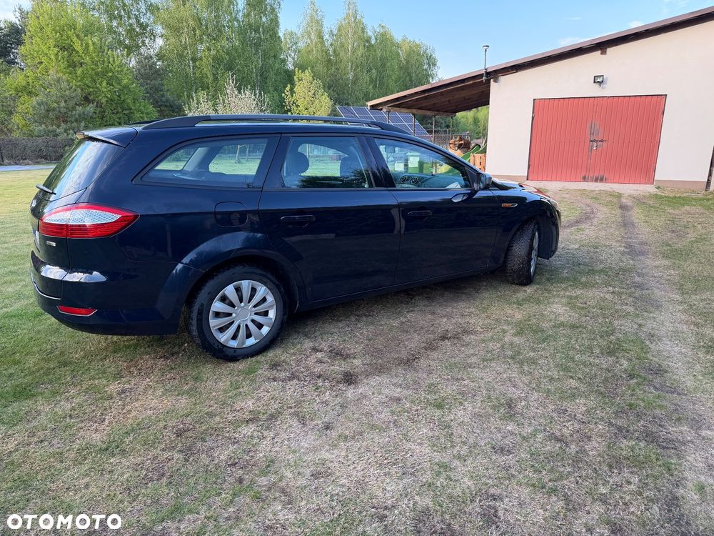 Ford Mondeo 2.0 TDCi Ambiente - 8