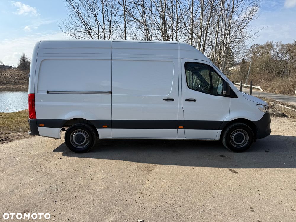 Mercedes-Benz Sprinter - 9
