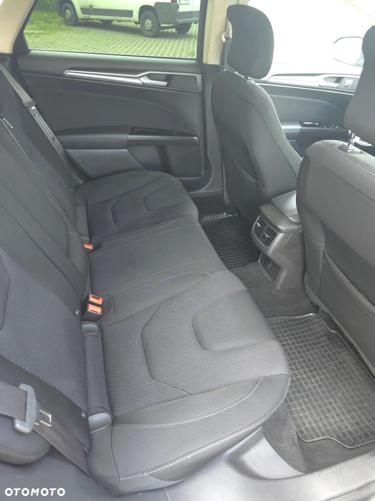 Ford Mondeo 2.0 TDCi Titanium PowerShift - 9