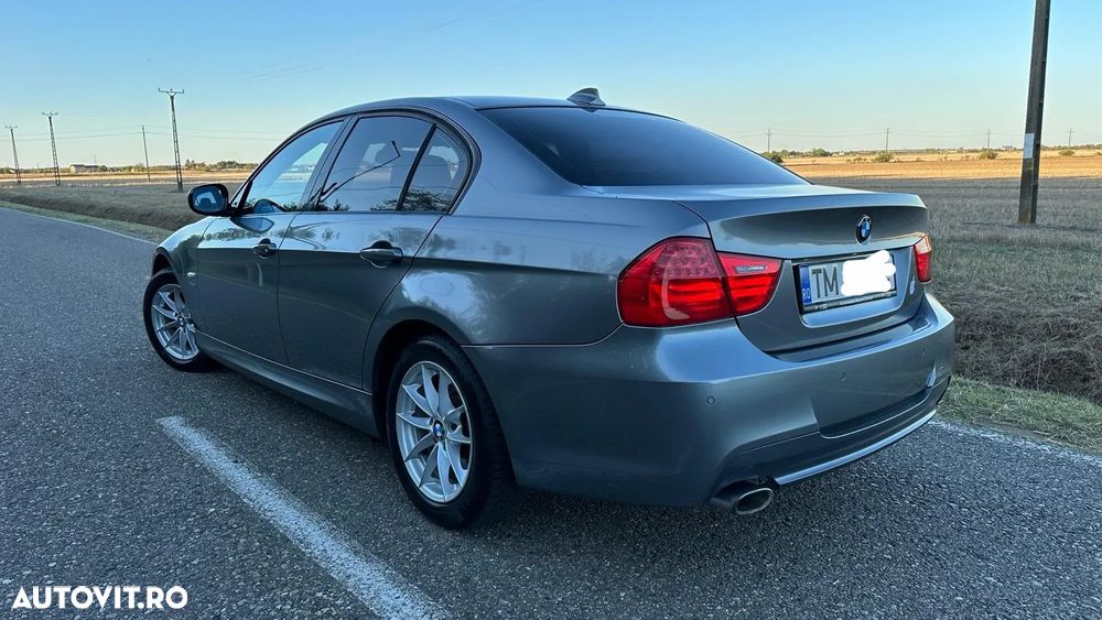 BMW Seria 3 320d xDrive DPF - 5