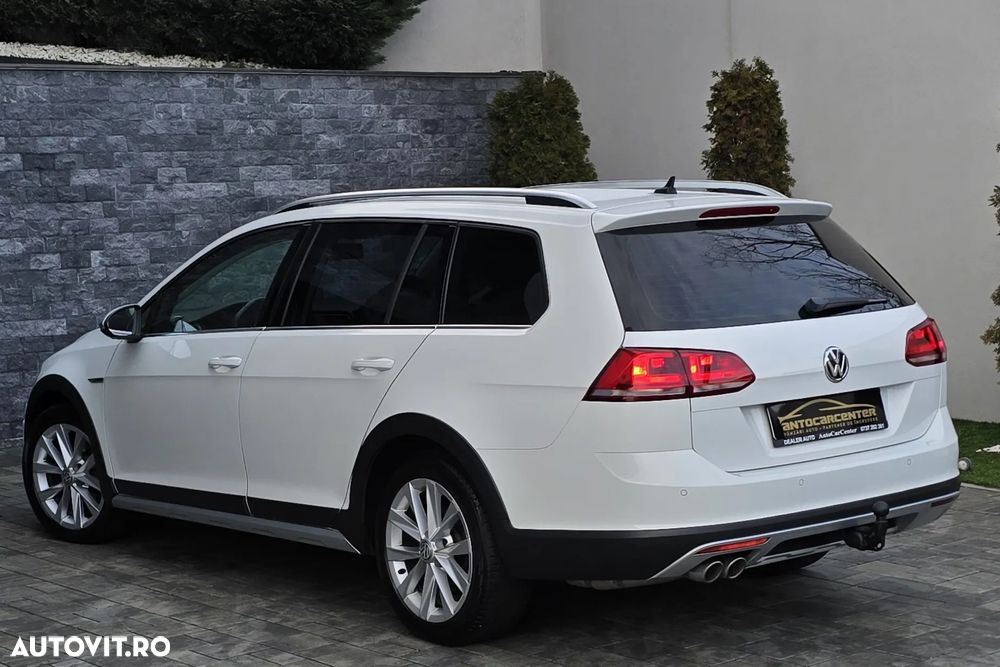 Volkswagen Golf 2.0 TDI SCR 4Motion DSG Alltrack - 4