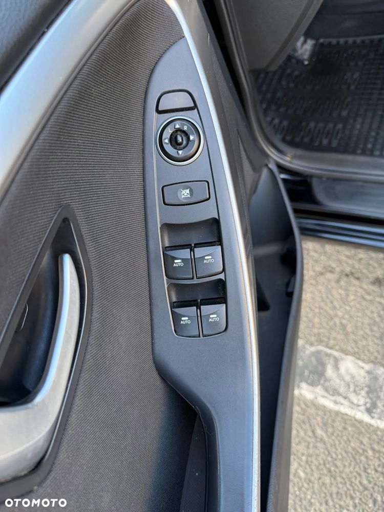 Hyundai i30 blue 1.6 CRDi Trend - 18