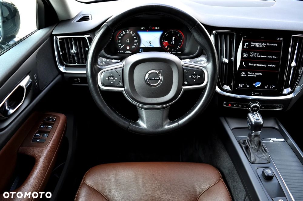 Volvo V60 D3 Momentum Pro - 22