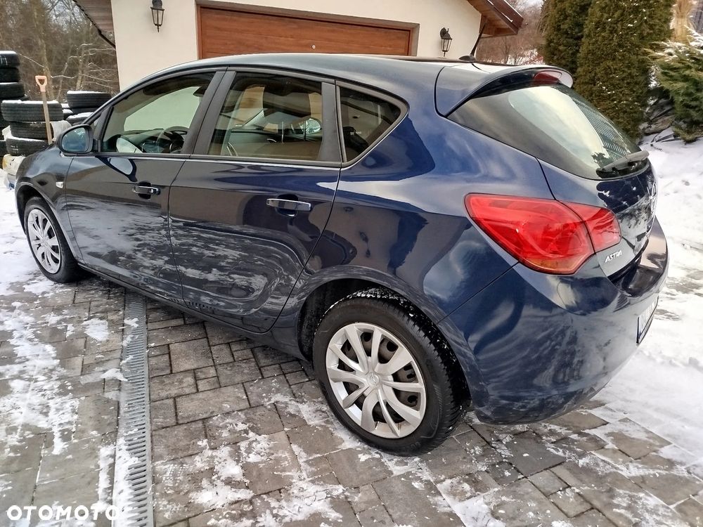 Opel Astra 1.6 Color Edition - 4