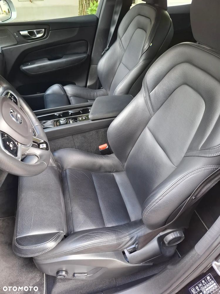 Volvo XC 60 D4 AWD R-Design - 8