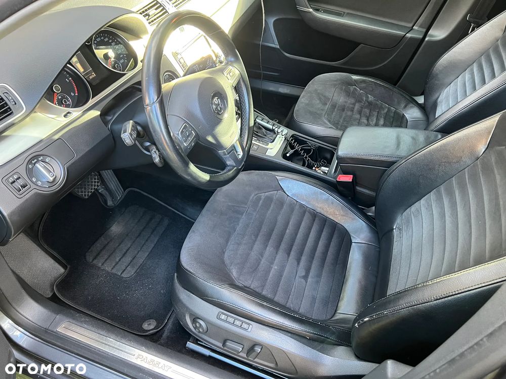 Volkswagen Passat 2.0 TDI DPF DSG 4Motion Highline - 2