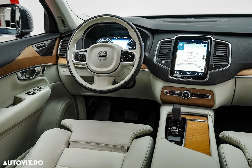 Volvo XC 90 B5 D AWD Geartronic Momentum Pro - 16