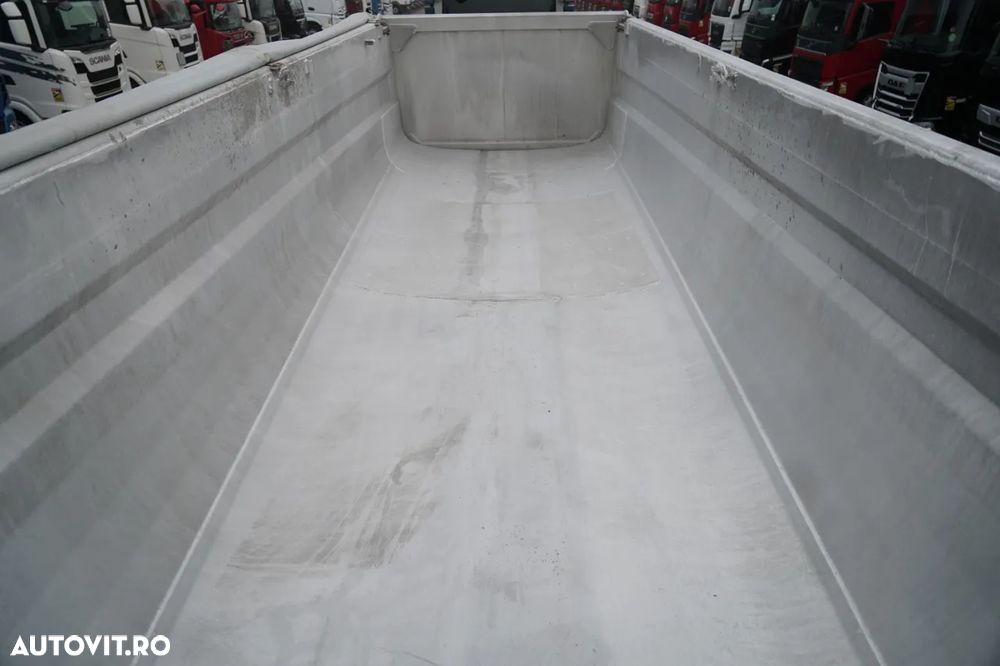 Wielton WIELTON / BASCULATOR / 26 M3 / GREUTATE: 4700 KG / CP CHUTTER / AXĂ RIDICATĂ / - 4